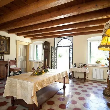 Sleeps 11 Pool Air Con Wifi Вилла